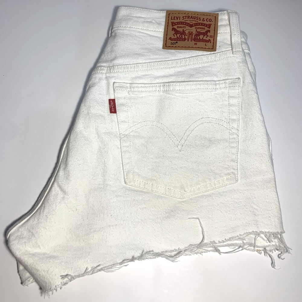 Vintage Levi’s 501 high waist short